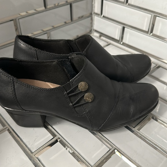 Clark’s collection - Picture 2 of 4